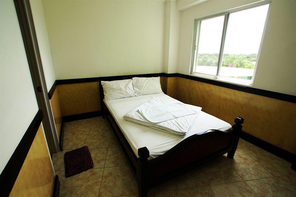 Green One Hotel Lapu-Lapu City Exterior foto